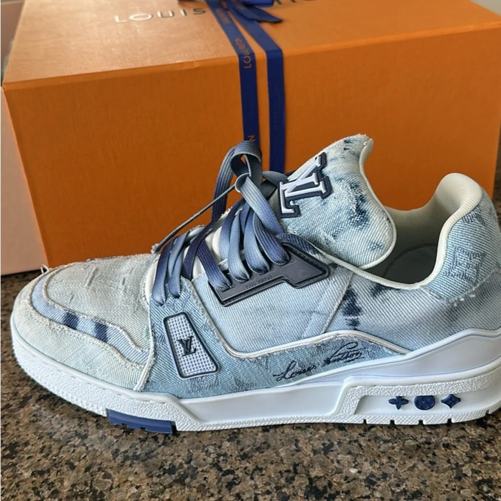 Louis Vuitton LV Trainer Blue Bleached monogram Denim - Picture 2 of 7